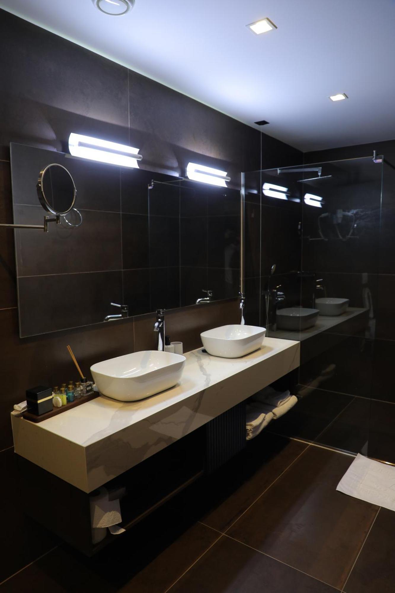 Astoria Luxury & Spa Gjilan Buitenkant foto