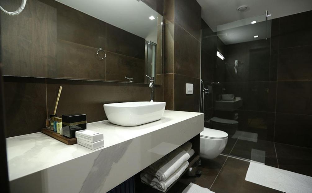 Astoria Luxury & Spa Gjilan Buitenkant foto